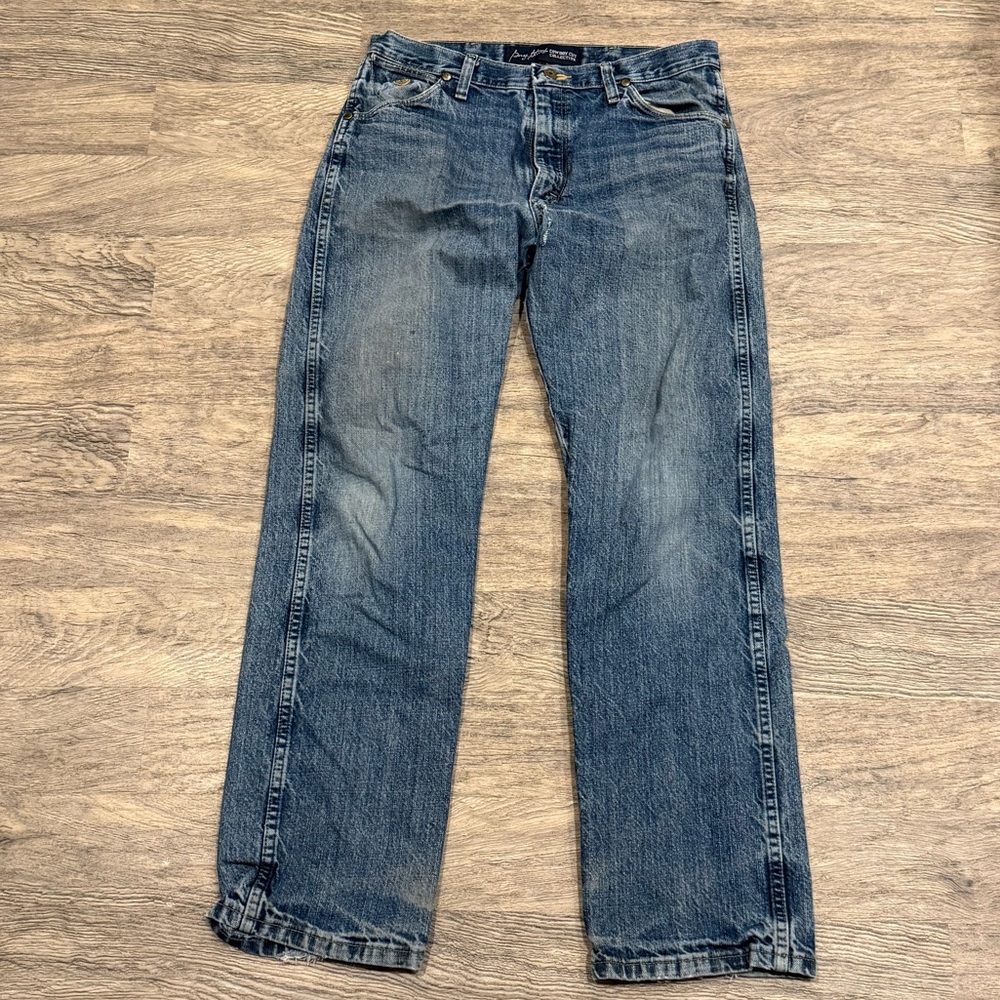 Wrangler Men's Faded Blue Bootcut Jeans